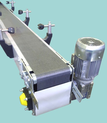 Slider bed belt conveyor belt for accumulation.