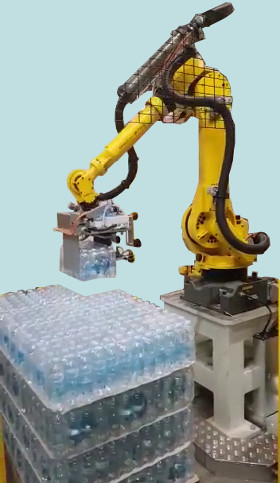 Palletization cell with articulated arm robot