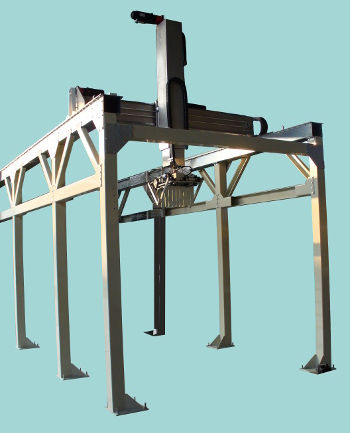 Solaut gantry palletiser inserted in a palletizing cell, tending two lines