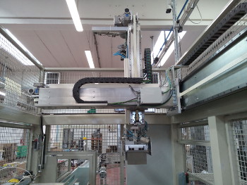 Robot cartesiano a 3 assi vassoiatrice